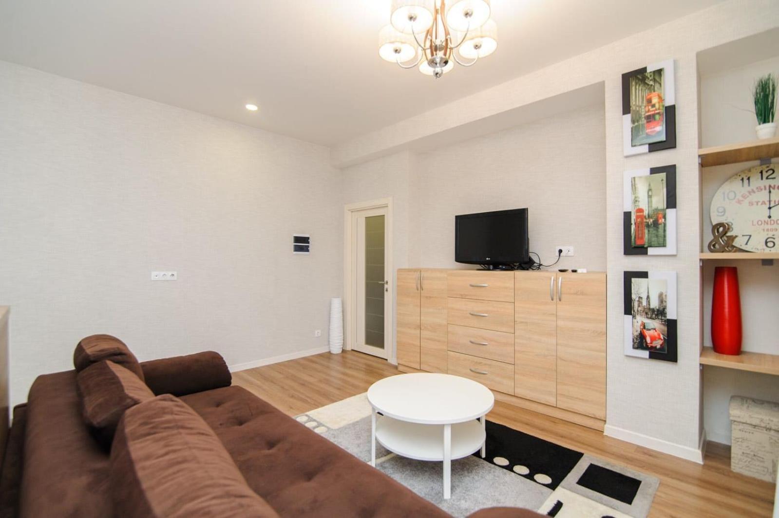 צ'יסינאו Grand Central Apartment 2 Bedrooms מראה חיצוני תמונה